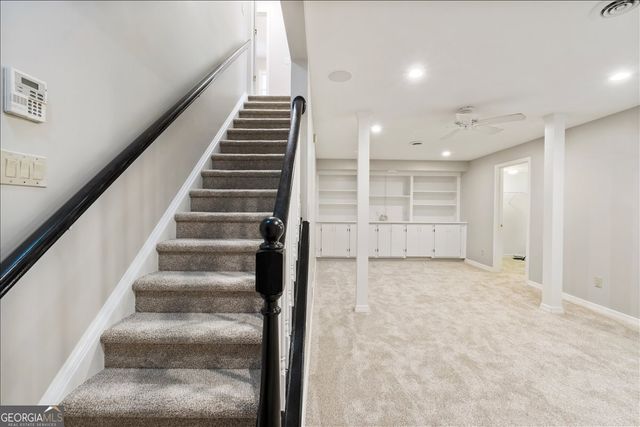 153 Lakeside Drive NW, Kennesaw, GA 30144