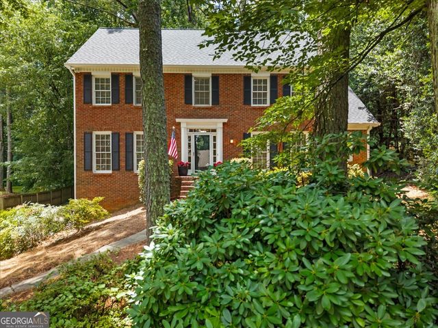 153 Lakeside Drive NW, Kennesaw, GA 30144