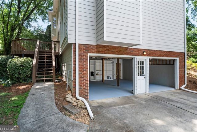 153 Lakeside Drive NW, Kennesaw, GA 30144
