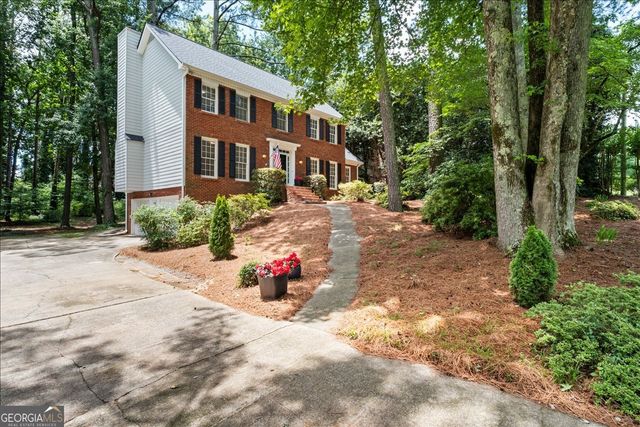 153 Lakeside Drive NW, Kennesaw, GA 30144