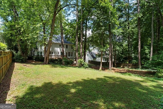 153 Lakeside Drive NW, Kennesaw, GA 30144