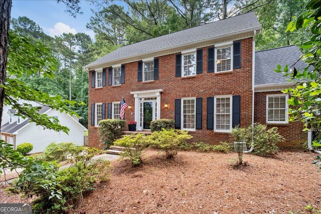 153 Lakeside Drive NW, Kennesaw, GA 30144