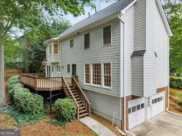 153 Lakeside Drive NW, Kennesaw, GA 30144