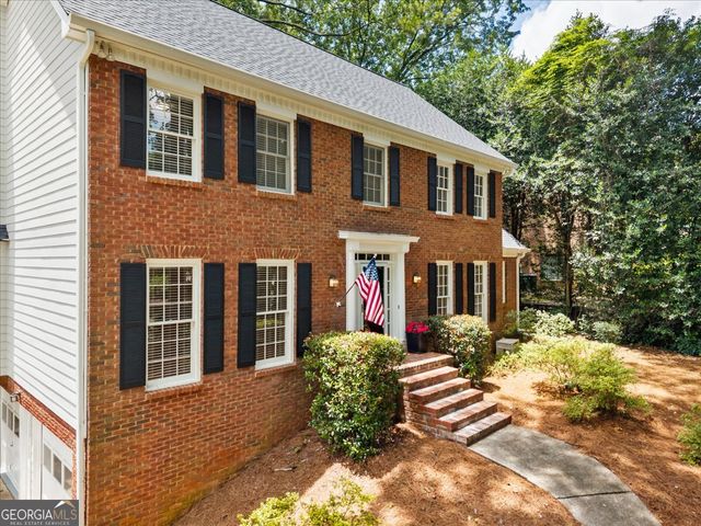 153 Lakeside Drive NW, Kennesaw, GA 30144