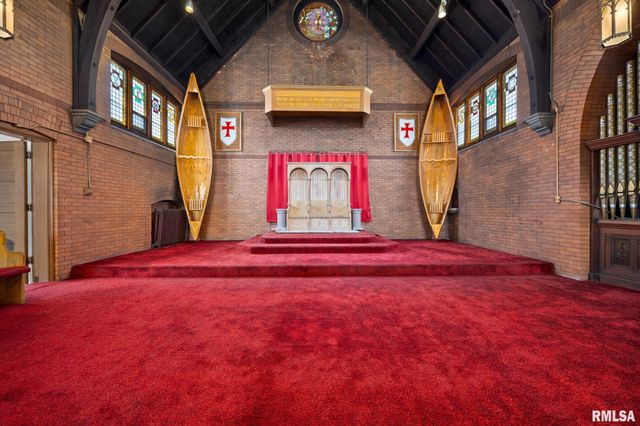 1601 NE MADISON Avenue, Peoria, IL 61603