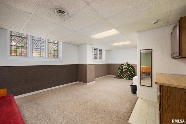 1601 NE MADISON Avenue, Peoria, IL 61603