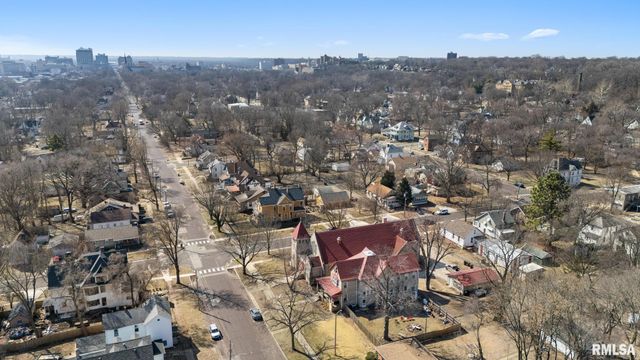 1601 NE MADISON Avenue, Peoria, IL 61603