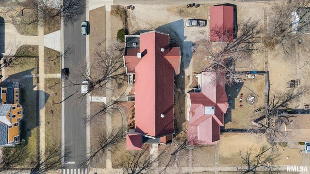 1601 NE MADISON Avenue, Peoria, IL 61603