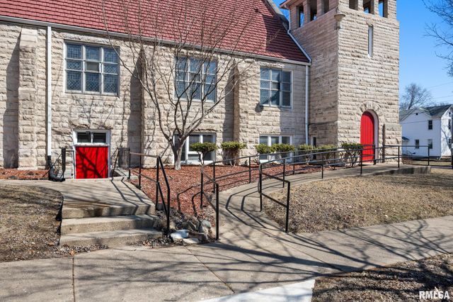 1601 NE MADISON Avenue, Peoria, IL 61603