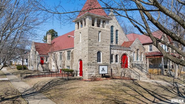 1601 NE MADISON Avenue, Peoria, IL 61603