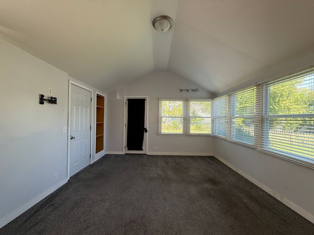 1417 Glenwood Avenue, Joliet, IL 60435