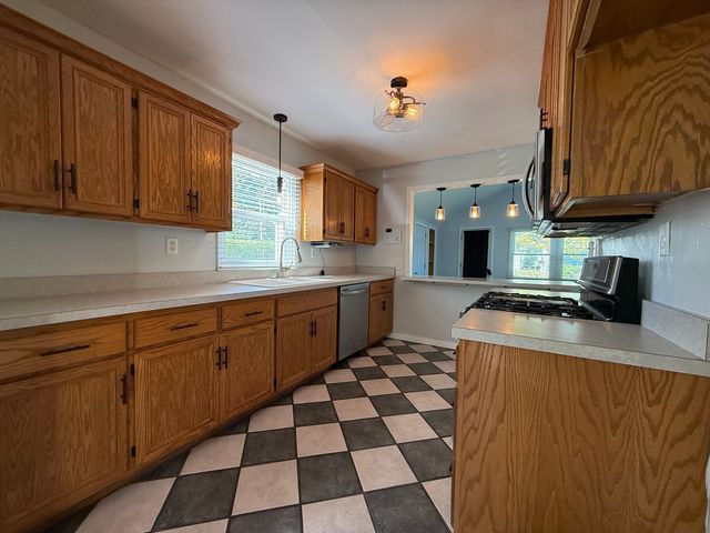 1417 Glenwood Avenue, Joliet, IL 60435