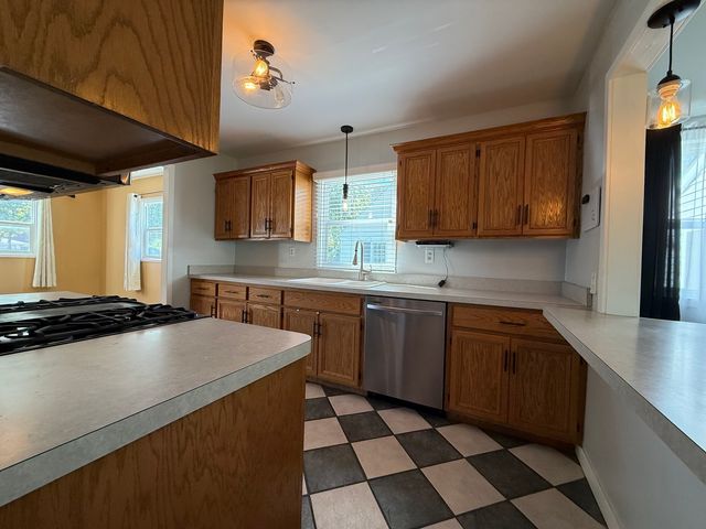 1417 Glenwood Avenue, Joliet, IL 60435