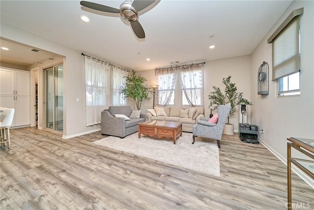 101 Trailblaze, Irvine, CA 92618