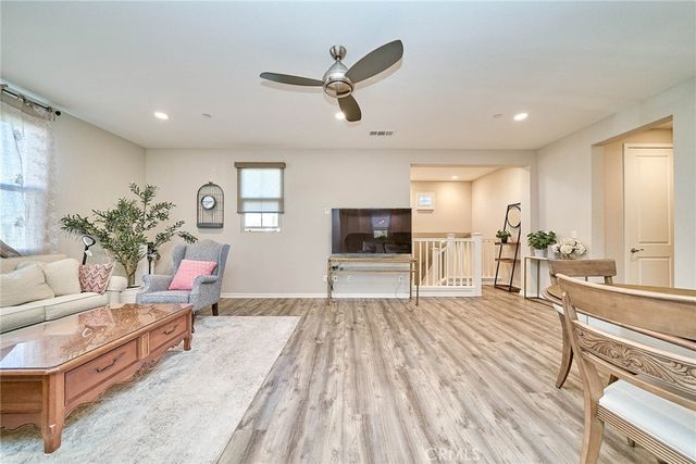 101 Trailblaze, Irvine, CA 92618