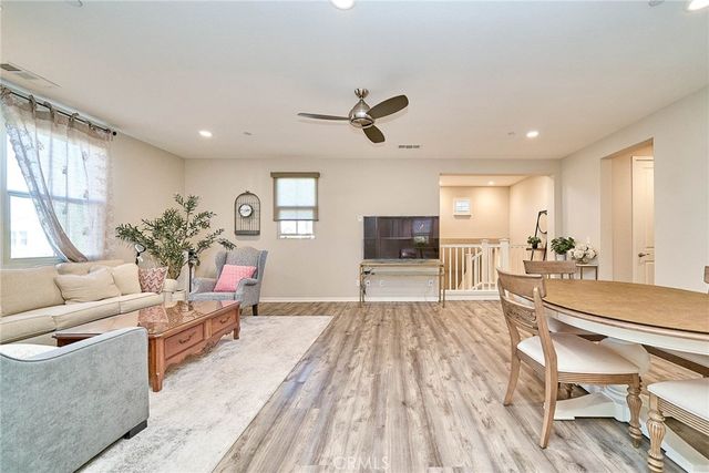 101 Trailblaze, Irvine, CA 92618