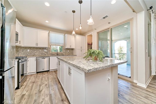 101 Trailblaze, Irvine, CA 92618