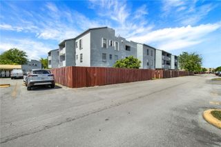 1755 W 60th St D204, Hialeah, FL 33012