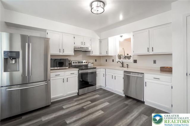 317 West 2nd Street, Alburtis Boro, PA 18011