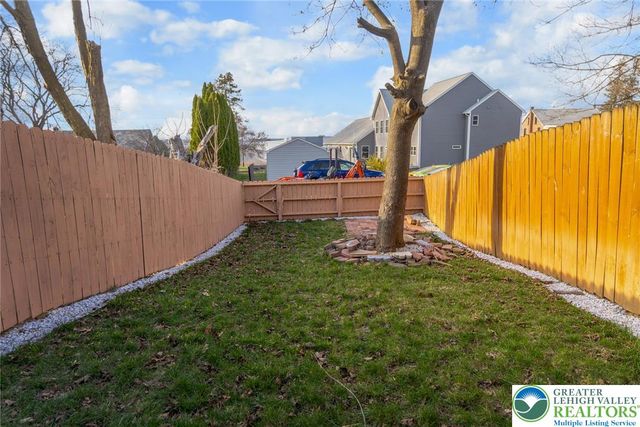 317 West 2nd Street, Alburtis Boro, PA 18011