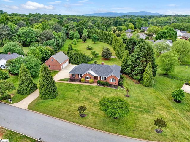 506 Silver Ridge Drive, Greer, SC 29651