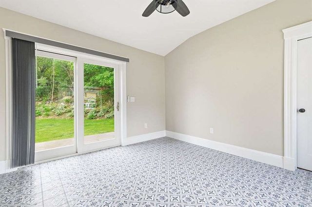 1388 Central St, Stoughton, MA 02072