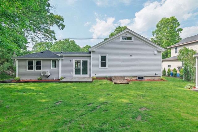 1388 Central St, Stoughton, MA 02072