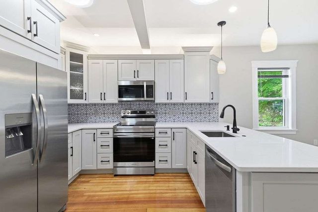 1388 Central St, Stoughton, MA 02072