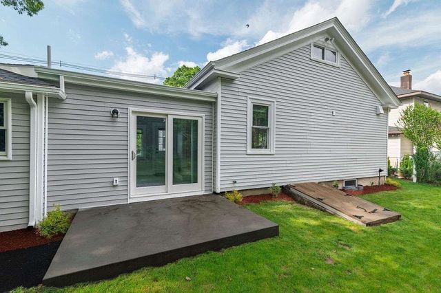 1388 Central St, Stoughton, MA 02072