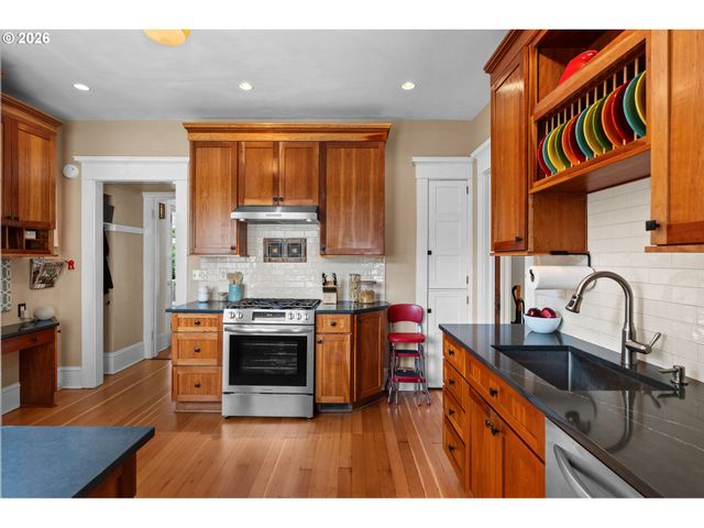 3554 Ne 26TH Ave, Portland, OR 97212