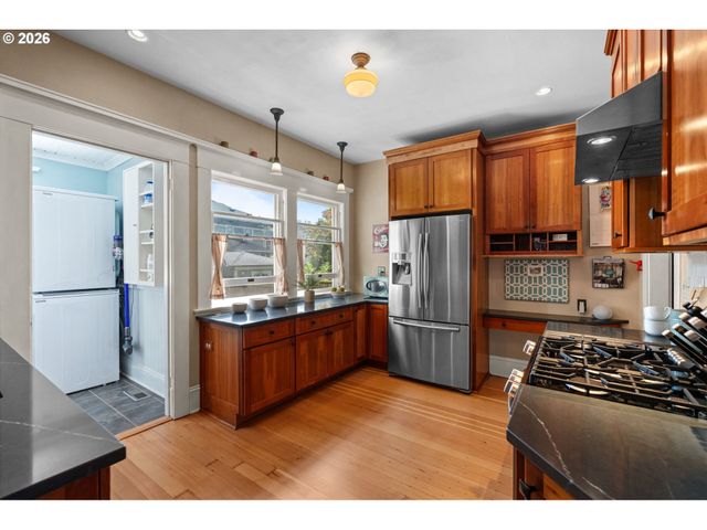 3554 Ne 26TH Ave, Portland, OR 97212