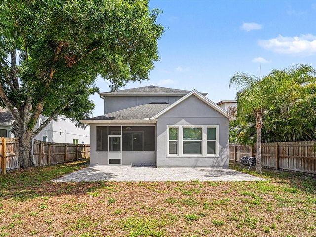 2424 WOOD STREET, Sarasota, FL 34237