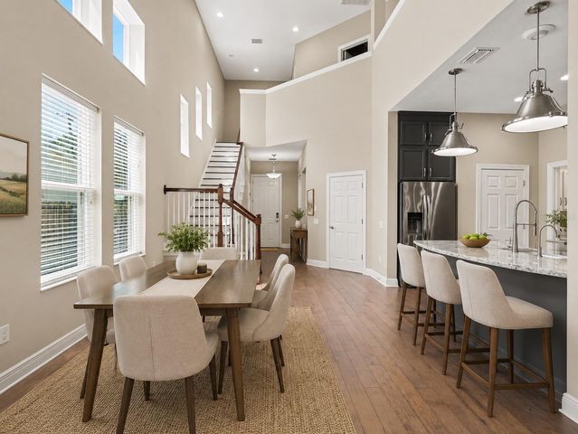2424 WOOD STREET, Sarasota, FL 34237