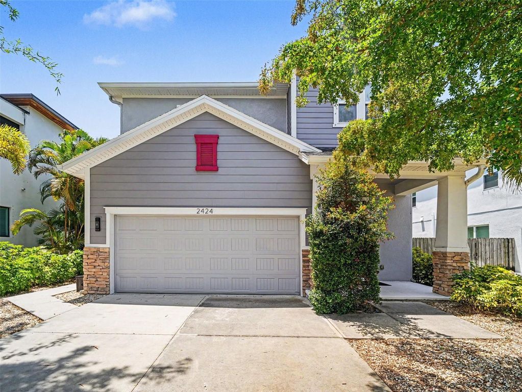 2424 WOOD STREET, Sarasota, FL 34237