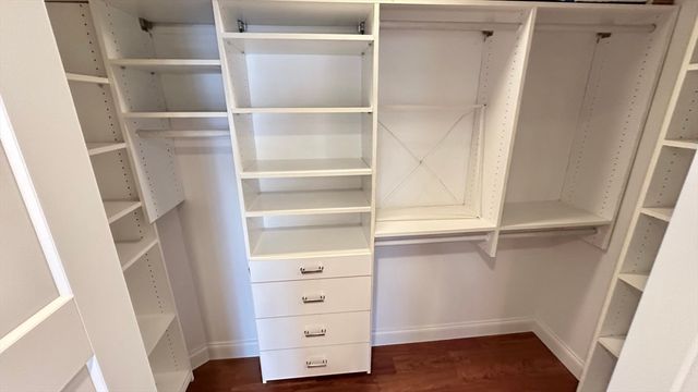 2001 Marina Dr 211, Quincy, MA 02171