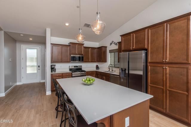 3317 Whispering Forest Lane, Shafter, CA 93263