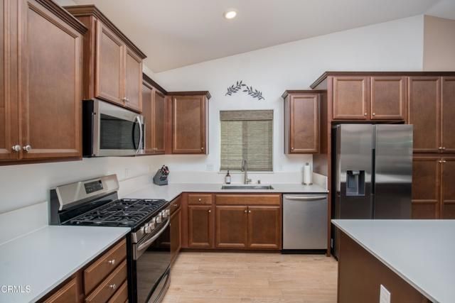 3317 Whispering Forest Lane, Shafter, CA 93263