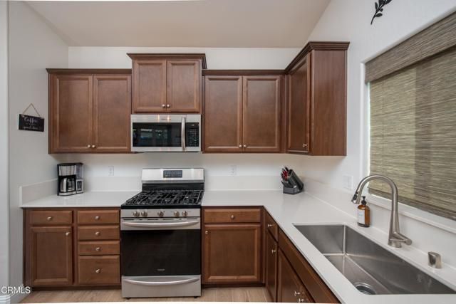 3317 Whispering Forest Lane, Shafter, CA 93263