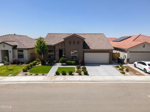 3317 Whispering Forest Lane, Shafter, CA 93263