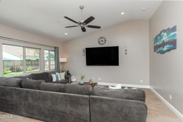 3317 Whispering Forest Lane, Shafter, CA 93263