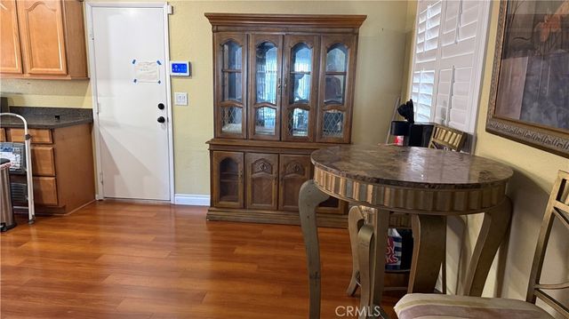 573 N Girard, Hemet, CA 92544