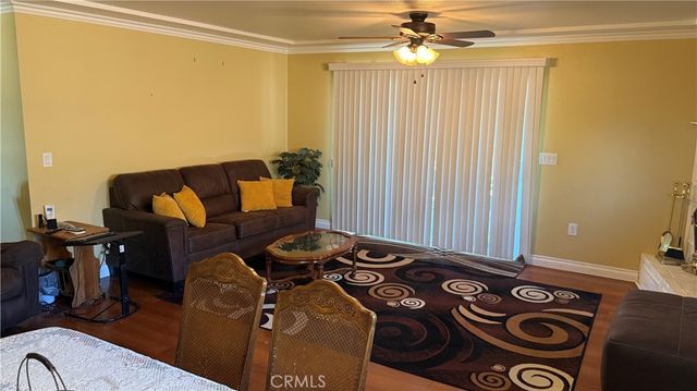 573 N Girard, Hemet, CA 92544