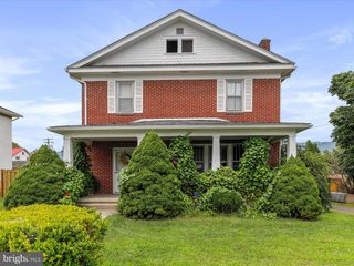327 N HIGH ST, Romney, WV 26757