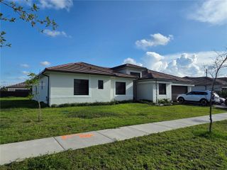 15634 SW 158th Ter, Miami, FL 33187