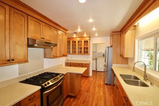 1381 Harbor Lake 32, Brea, CA 92821