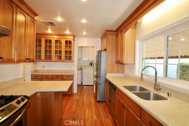 1381 Harbor Lake 32, Brea, CA 92821