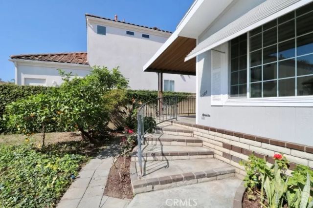 1381 Harbor Lake 32, Brea, CA 92821