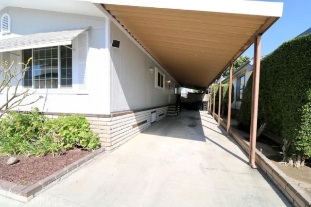 1381 Harbor Lake 32, Brea, CA 92821