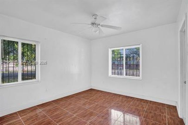 10430 NW 5th Ave, Miami, FL 33150