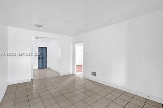 10430 NW 5th Ave, Miami, FL 33150